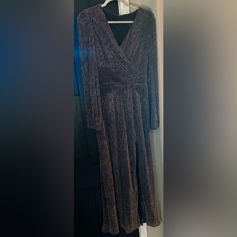 Metallic size 6 gown brand- Xscape